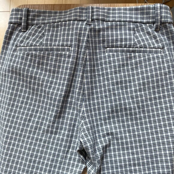 GAP Signature Skinny Ankle Pant in Plaid - Picture 9 of 11